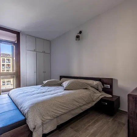 Front De Hyper Centre