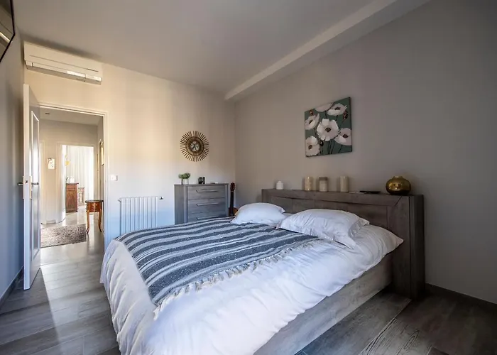 Front De Hyper Centre 아작시오