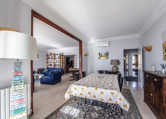 Front De Hyper Centre 아작시오