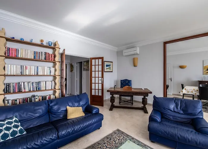 Front De Hyper Centre 아파트 아작시오